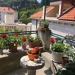 Guesthouse Manda