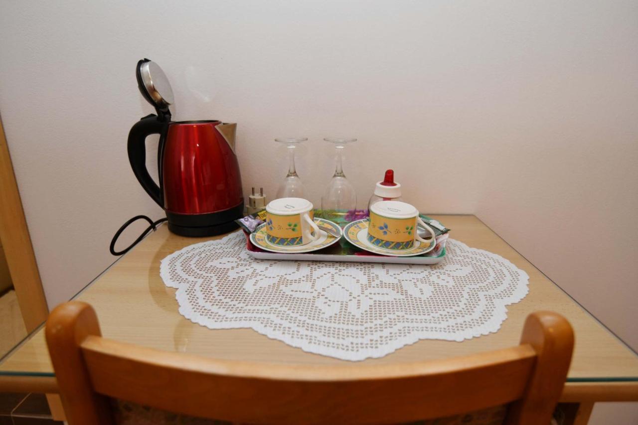 Manda Guest house