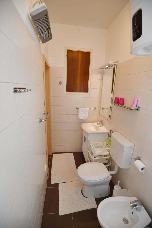 Manda Guest house